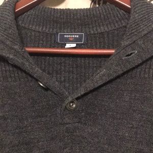 Men’s Gray Dockers Sweater!